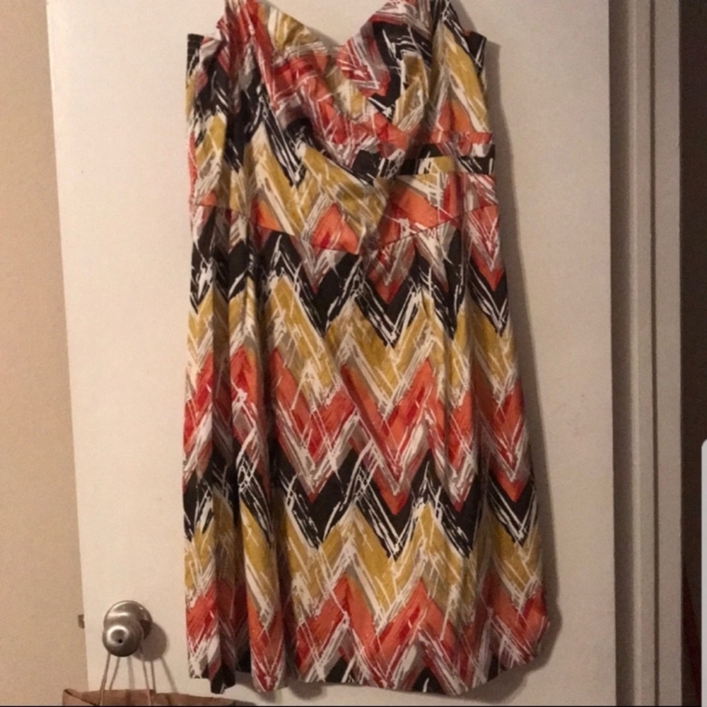 👗🛍👀STRAPPLES DRESS🛍🛍🛍 - Picture 2 of 2